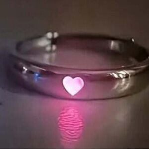 Glow In The Dark Heart Shape Ring